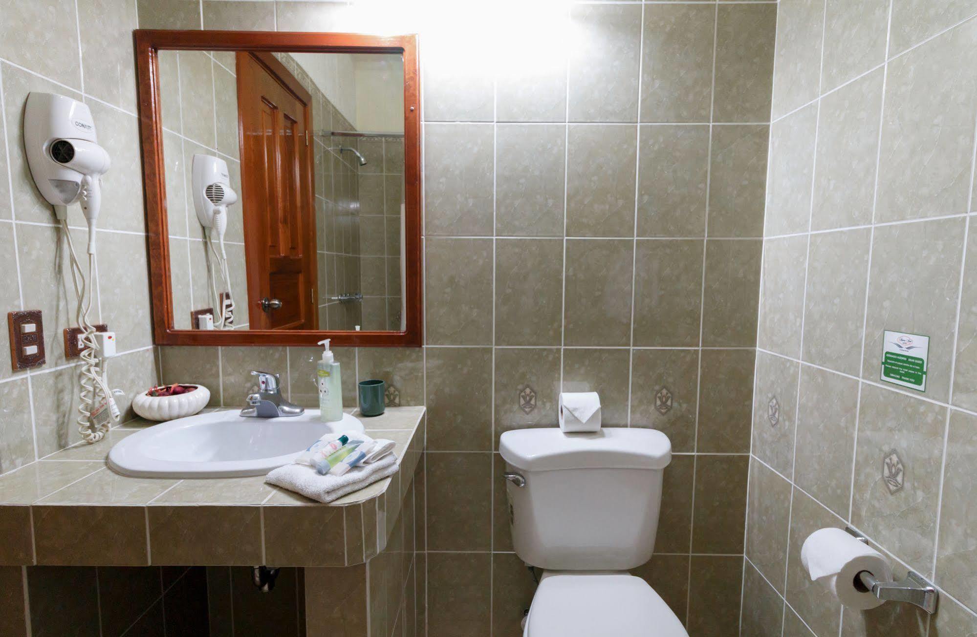 Hotel Anna Inn Olintepeque Εξωτερικό φωτογραφία