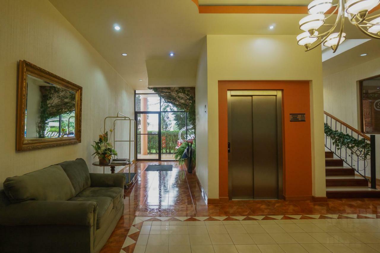 Hotel Anna Inn Olintepeque Εξωτερικό φωτογραφία